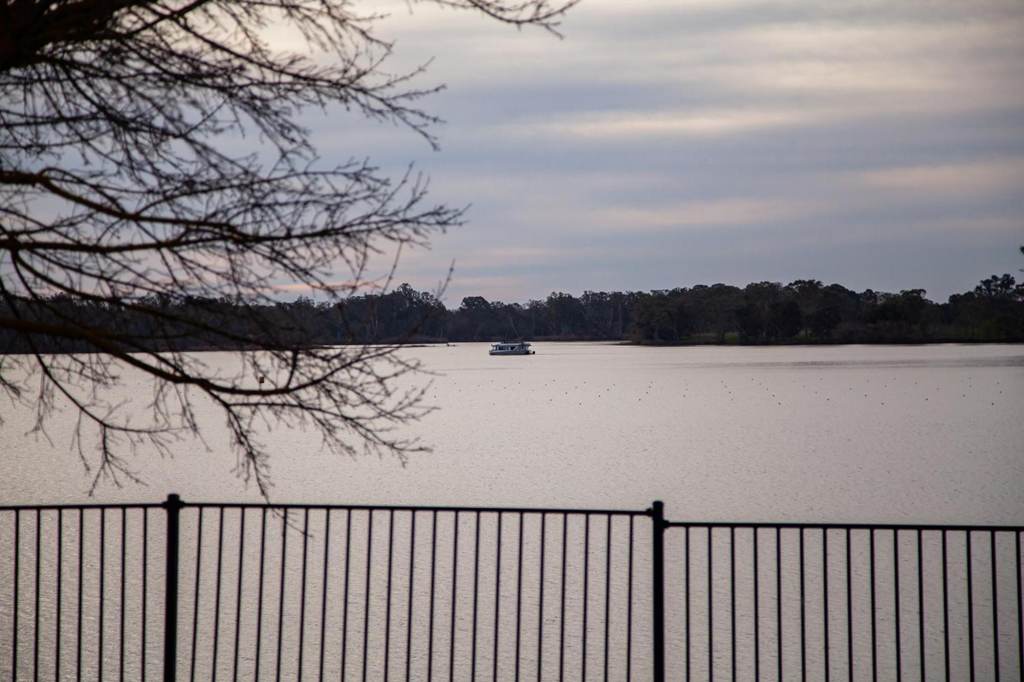 Nagambie Waterfront Motel Eksteriør billede